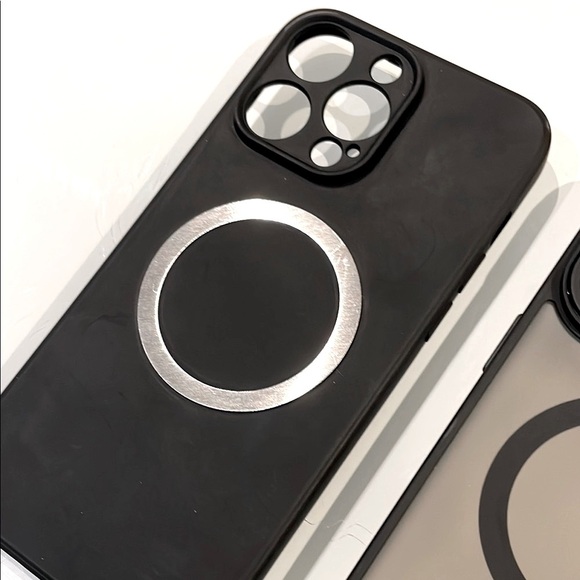 3 MagSafe/Magnetic Wireless Charging iPhone 14/15 Pro Max Cases - Picture 6 of 8